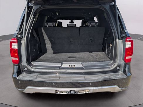 Used 2018 Ford Expedition XLT w/ Equipment Group 202A image 30