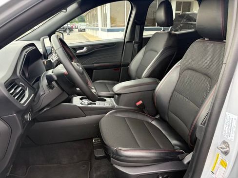 Used 2025 Ford Escape ST-Line Select AWD/4WD image 18