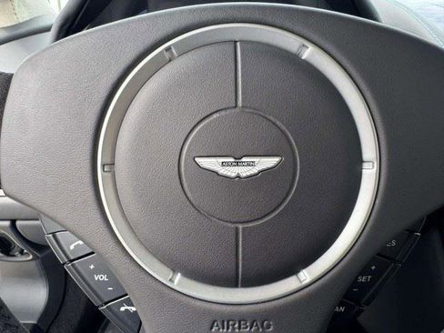 Used 2011 Aston Martin V12 Vantage Coupe RWD image 28