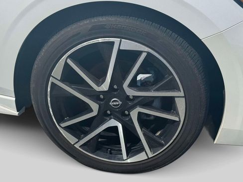 Used 2025 Nissan Sentra SR image 31