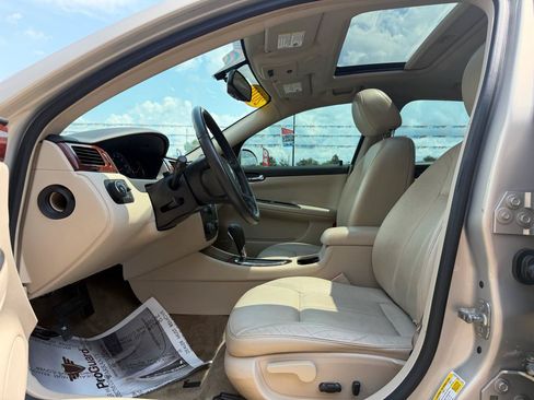 Used 2010 Chevrolet Impala LTZ FWD image 13