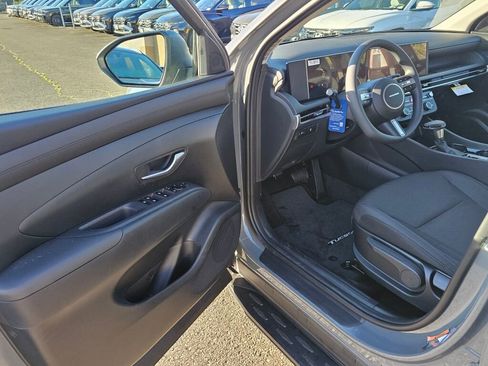 New 2026 Hyundai Tucson SE image 18