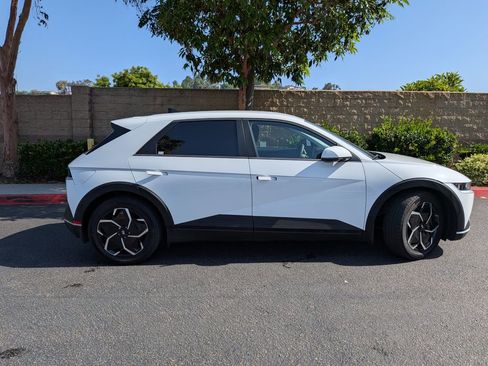 Certified 2024 Hyundai Ioniq 5 SEL RWD image 9