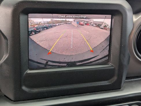 Used 2021 Jeep Wrangler Unlimited Sport image 24