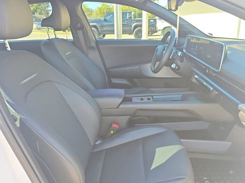 Certified 2025 Hyundai Ioniq 6 SEL image 16