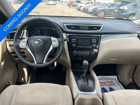 Used 2016 Nissan Rogue S w/ Appearance Package AWD/4WD image 6