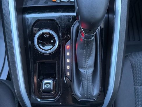 Used 2024 Chevrolet Colorado LT w/ LT Convenience Package II image 34