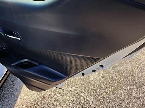 Used 2020 Toyota C-HR XLE image 16