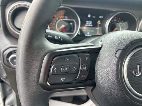 Used 2023 Jeep Wrangler Sport AWD/4WD image 17