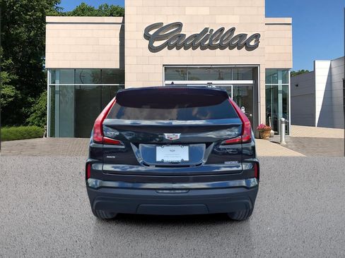 Certified 2024 Cadillac XT4 Luxury w/ Cold Weather Package AWD/4WD image 4