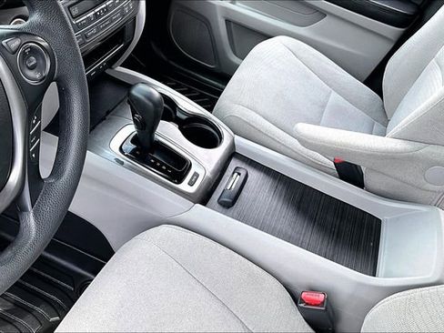 Used 2016 Honda Pilot EX image 17