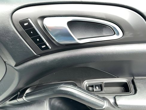 Used 2011 Porsche Cayenne S image 22