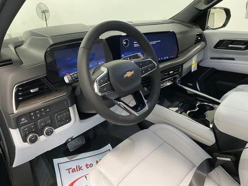 New 2025 Chevrolet Suburban Premier AWD/4WD image 16