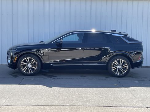 New 2025 Cadillac Lyriq Luxury image 21