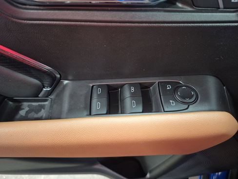 Used 2023 GMC Canyon AT4 w/ AT4 Premium Package image 25