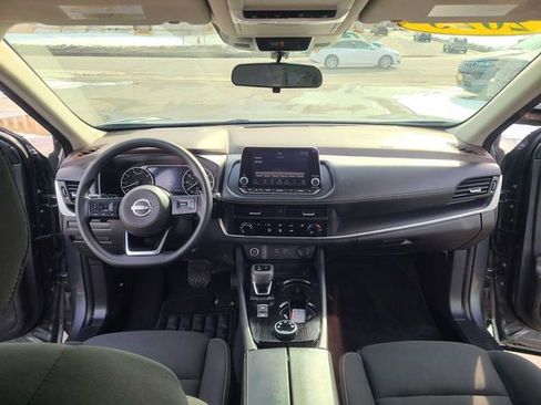 Used 2023 Nissan Rogue S image 11