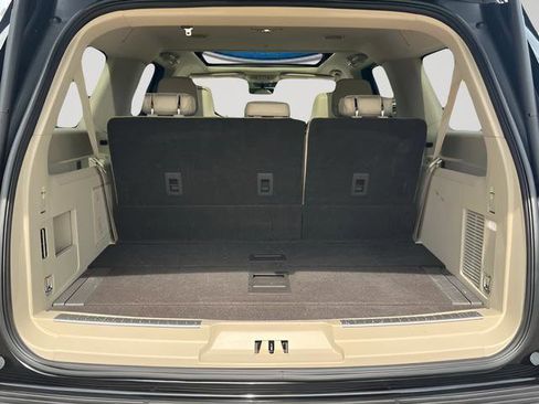 Used 2021 Lincoln Navigator L Reserve w/ Luxury Package AWD/4WD image 7