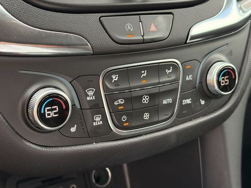 Certified 2024 Chevrolet Equinox LT FWD image 17