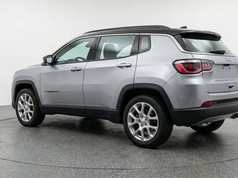 Used 2025 Jeep Compass Limited AWD/4WD image 6
