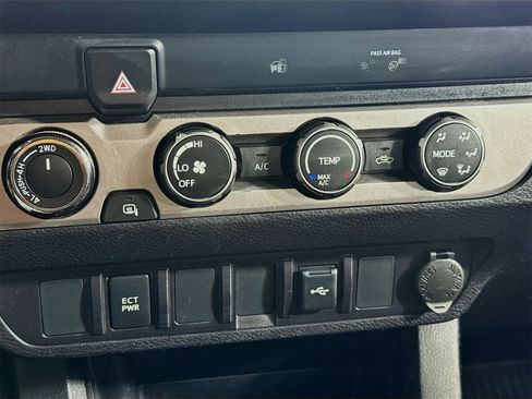 Used 2021 Toyota Tacoma SR image 8