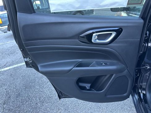 New 2026 Jeep Compass Latitude image 40