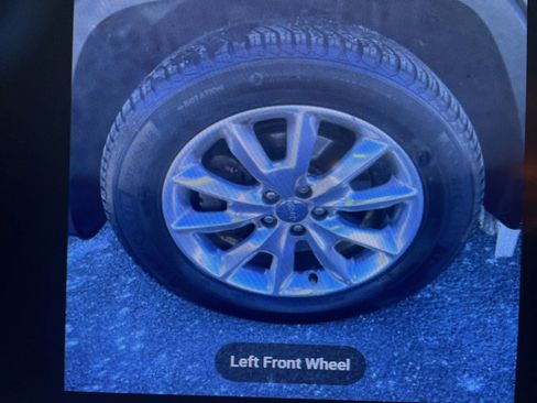 Used 2014 Jeep Cherokee Limited w/ Technology Group image 4