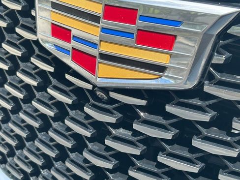 Used 2023 Cadillac Escalade Premium Luxury w/ Performance Package image 34