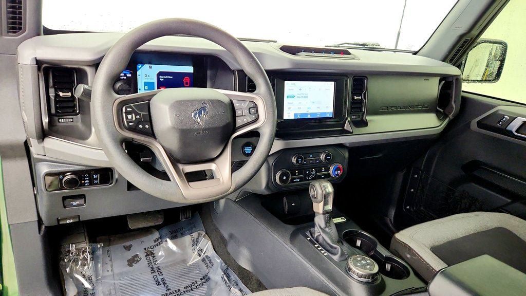 Used 2023 Ford Bronco 4-Door w/ Sasquatch Package AWD/4WD image 12