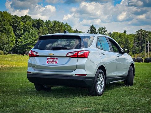 Used 2020 Chevrolet Equinox LS FWD image 3