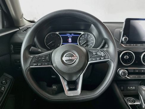 Used 2025 Nissan Sentra SV FWD image 17