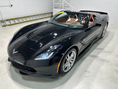 Used 2014 Chevrolet Corvette Stingray Convertible w/ 3LT Preferred Equipment Group RWD image 19