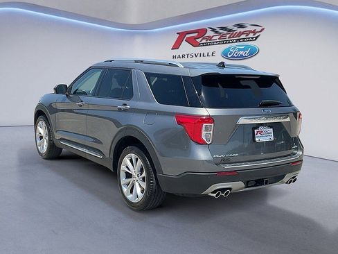 Used 2022 Ford Explorer Platinum w/ Equipment Group 601A AWD/4WD image 18