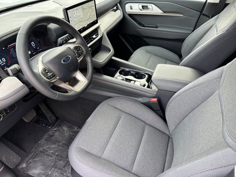 New 2026 Ford Explorer Active image 10