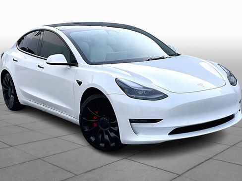 Used 2022 Tesla Model 3 Performance image 2