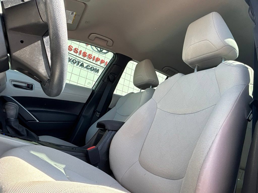 Used 2024 Toyota Corolla Cross L FWD image 10