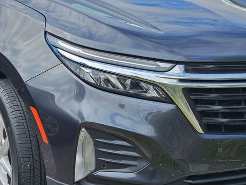 Used 2023 Chevrolet Equinox LT image 3