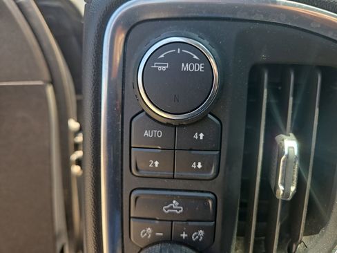 Used 2020 Chevrolet Silverado 1500 LT w/ Texas Edition AWD/4WD image 8