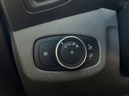 Used 2019 Ford Transit Connect XLT FWD image 13