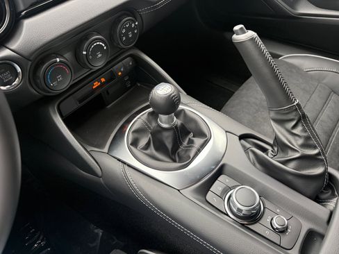 New 2025 MAZDA MX-5 Miata Club w/ Brembo/BBS Recaro Package image 13