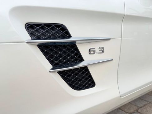 Used 2012 Mercedes-Benz SLS AMG Roadster image 24