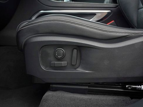 Used 2024 Jaguar F-PACE R-Dynamic S image 16