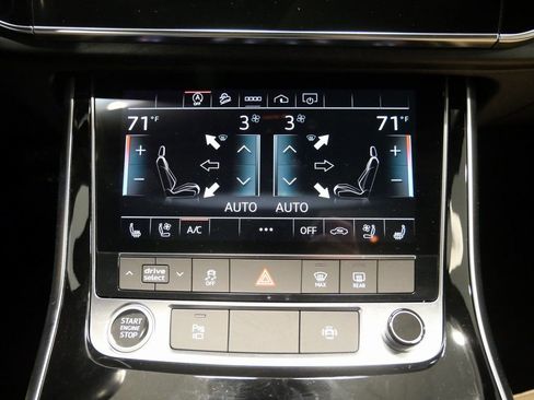 Used 2022 Audi Q7 3.0T Premium Plus image 24