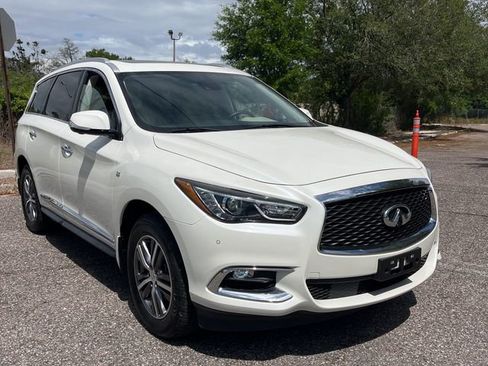 Used 2020 INFINITI QX60 Luxe w/ Essential Package image 7