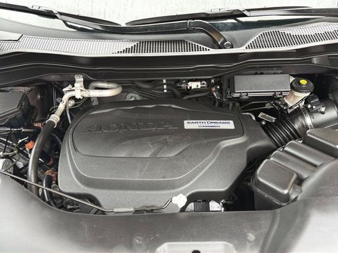 Used 2016 Honda Pilot Touring image 37
