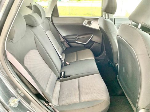 Used 2025 Kia Soul LX FWD image 22