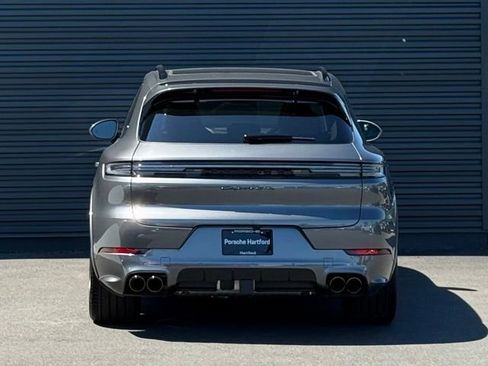 New 2025 Porsche Cayenne GTS AWD/4WD image 6