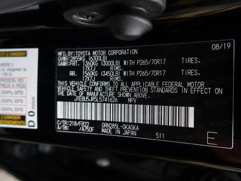 Used 2020 Toyota 4Runner SR5 AWD/4WD image 39
