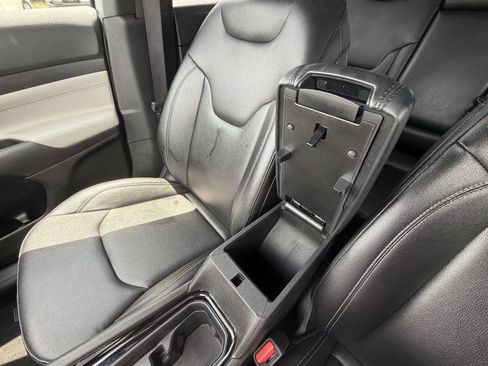 Certified 2025 Jeep Compass Limited AWD/4WD image 14