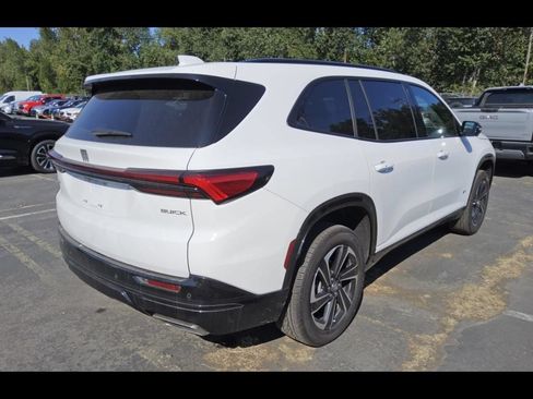 Used 2025 Buick Enclave Sport Touring FWD image 7