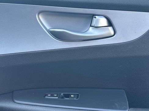 Used 2024 Kia Forte LXS FWD image 33